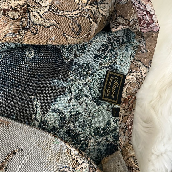 Floral Patterned Jacket - Picture 4 of 5